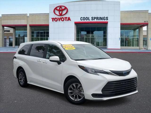 2025 Toyota Sienna LE for sale in Franklin, TN