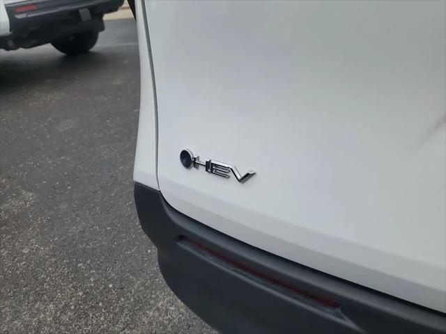 2025 Toyota Sienna LE