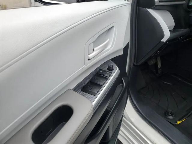 2025 Toyota Sienna LE
