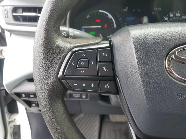 2025 Toyota Sienna LE