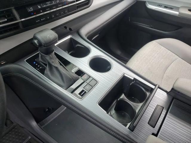2025 Toyota Sienna LE
