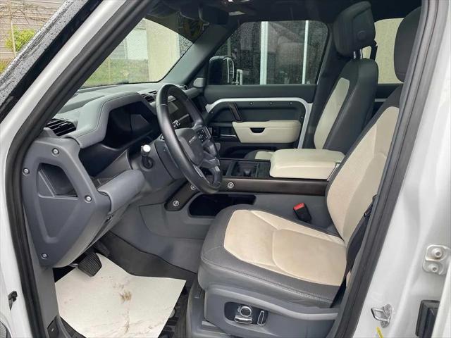 2023 Land Rover Defender 130 X-Dynamic SE