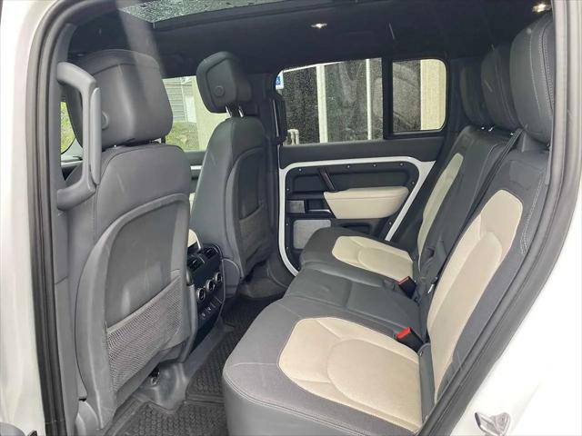 2023 Land Rover Defender 130 X-Dynamic SE