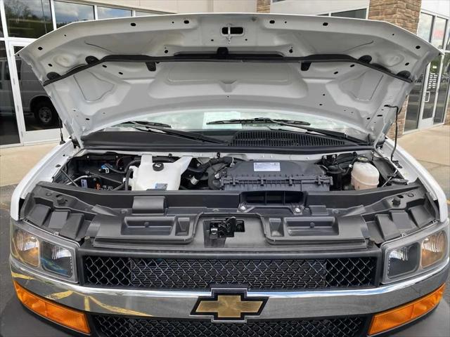 2024 Chevrolet Express Cargo Van RWD 2500 Regular Wheelbase WT