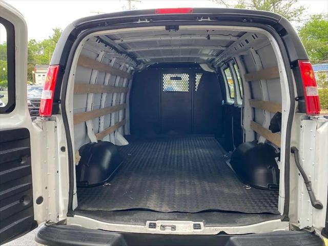 2024 Chevrolet Express Cargo Van RWD 2500 Regular Wheelbase WT