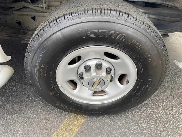 2024 Chevrolet Express Cargo Van RWD 2500 Regular Wheelbase WT