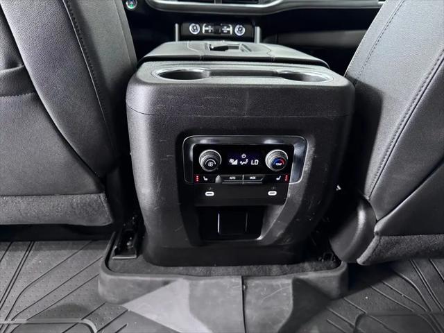 2024 Chevrolet Suburban 4WD Premier
