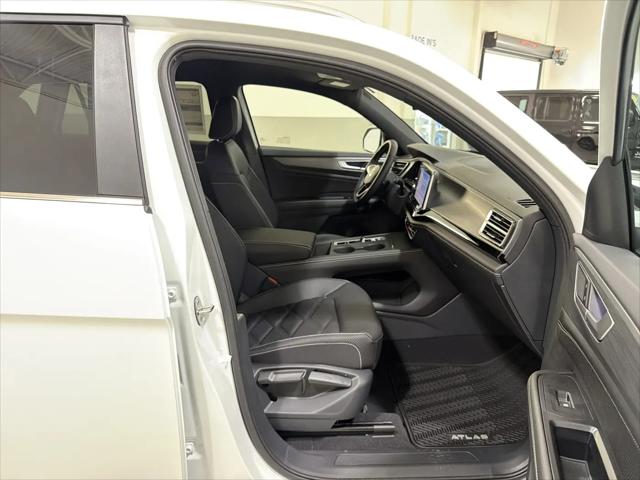 2026 Volkswagen Atlas Cross Sport SE