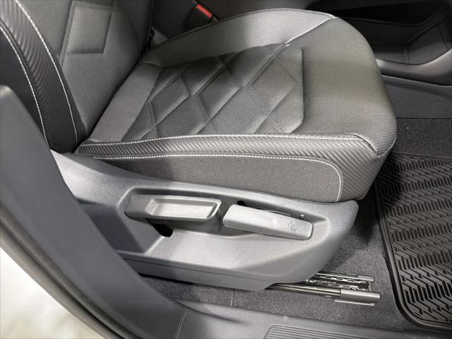 2026 Volkswagen Atlas Cross Sport SE