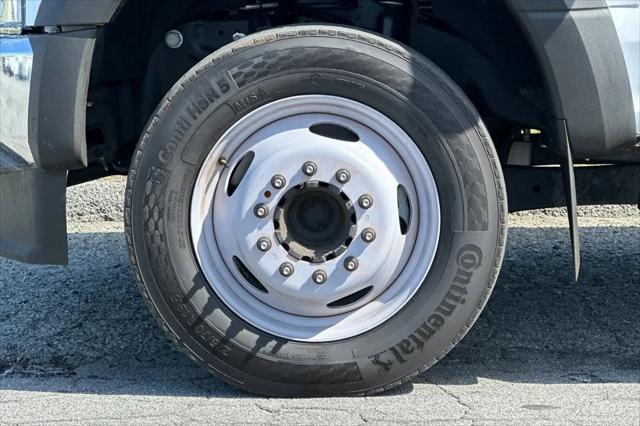 2022 Ford F-550 XL