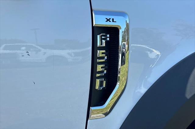 2022 Ford F-550 XL