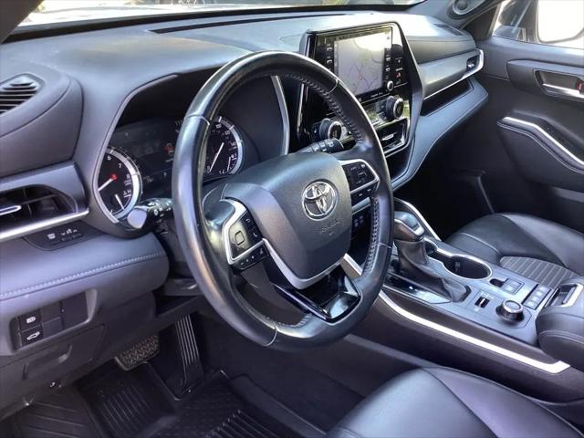 2022 Toyota Highlander XSE