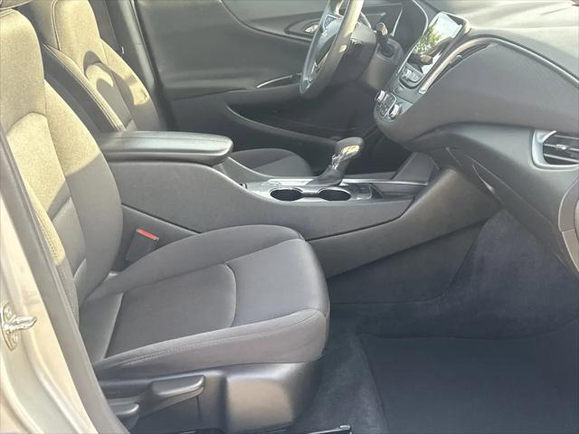 2022 Chevrolet Malibu FWD LT
