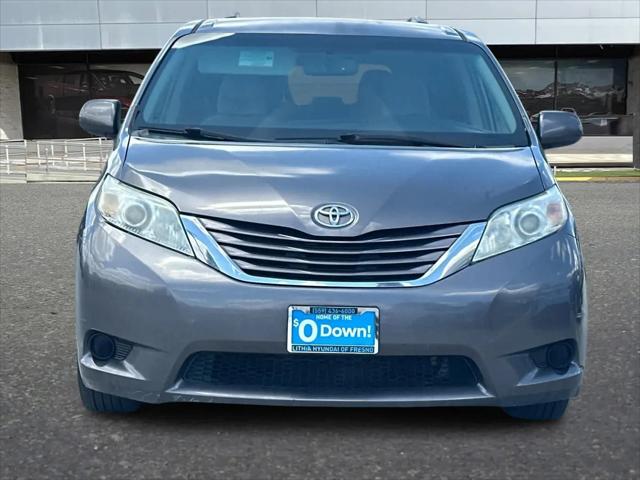 2015 Toyota Sienna LE 7 Passenger