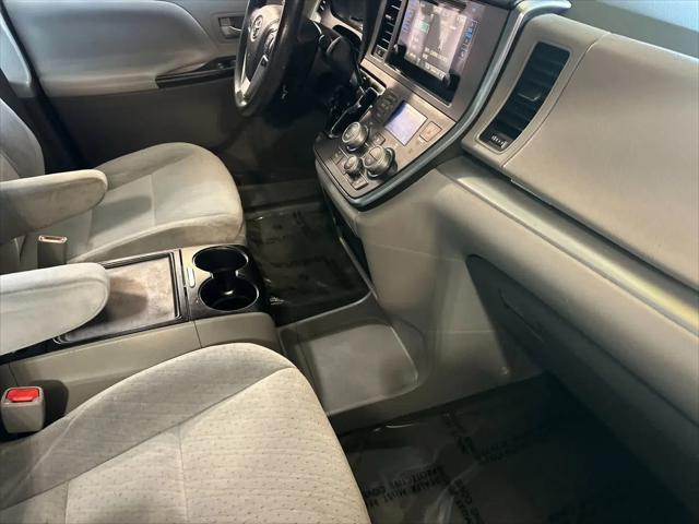 2015 Toyota Sienna LE 7 Passenger