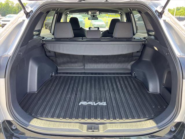 2025 Toyota RAV4 Hybrid SE