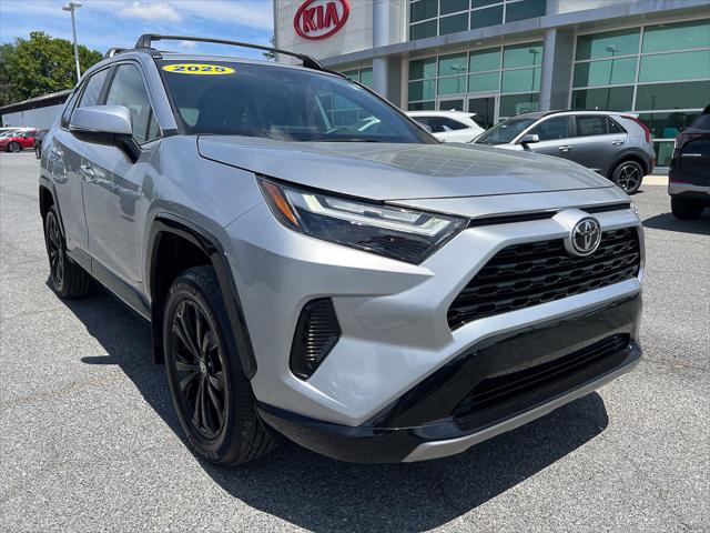 2025 Toyota RAV4 Hybrid SE