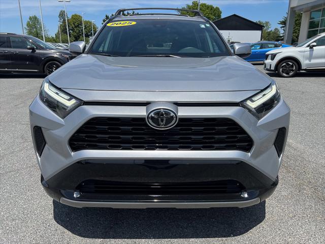 2025 Toyota RAV4 Hybrid SE