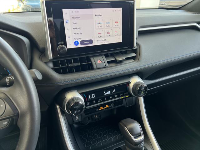 2025 Toyota RAV4 Hybrid SE