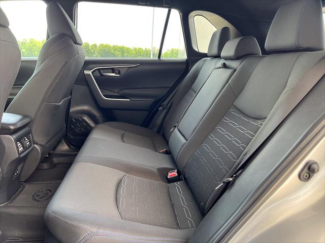 2025 Toyota RAV4 Hybrid SE