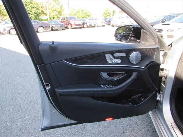 2019 Mercedes-Benz E-CLASS E 300 E 300