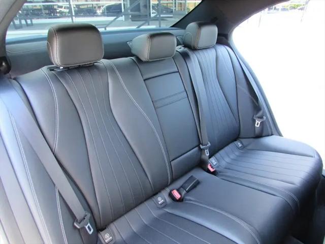 2019 Mercedes-Benz E-CLASS E 300 E 300