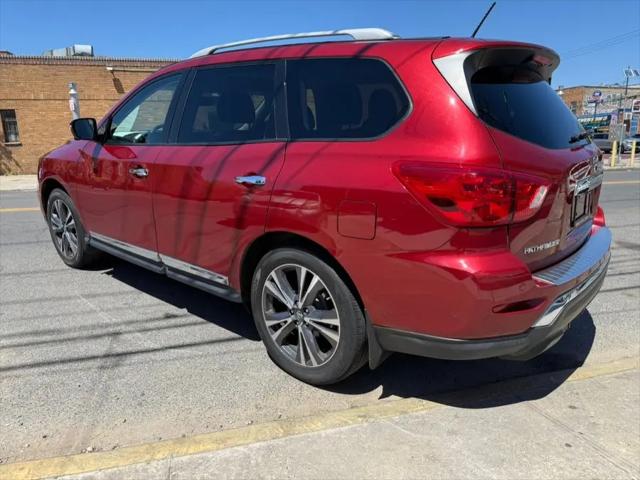 2017 Nissan Pathfinder Platinum