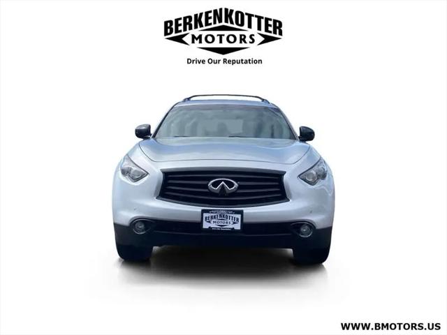 2015 INFINITI QX70 Standard