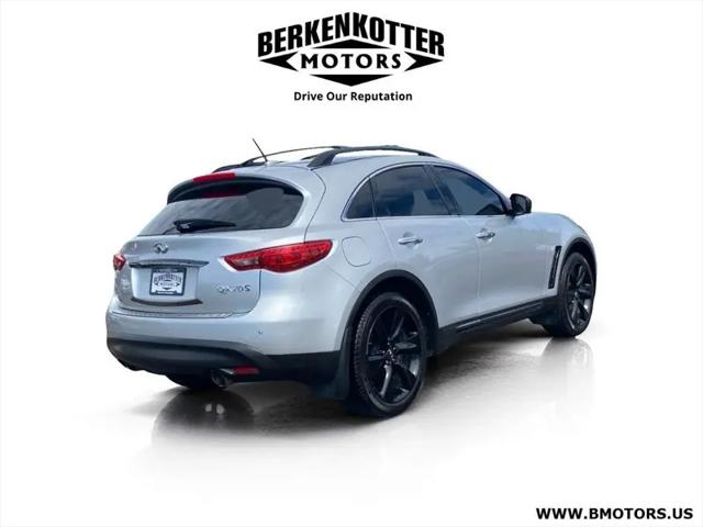 2015 INFINITI QX70 Standard