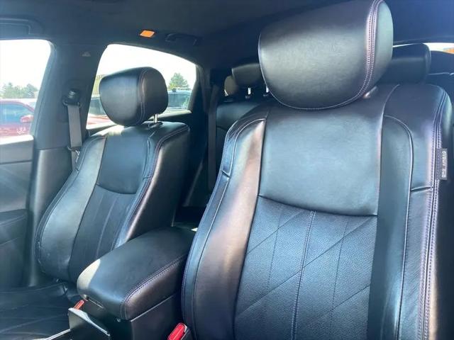 2015 INFINITI QX70 Standard