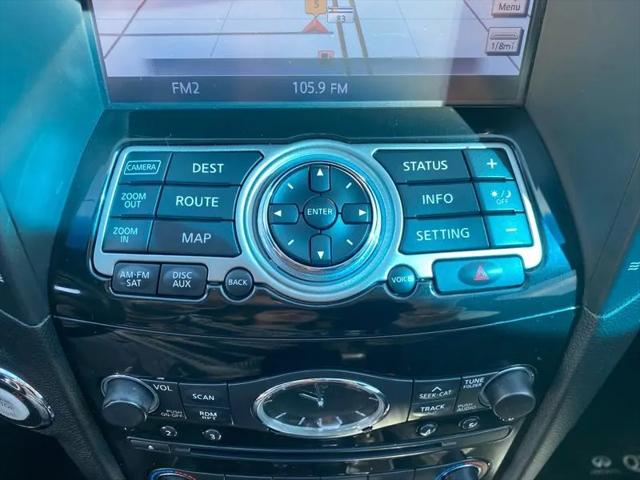 2015 INFINITI QX70 Standard