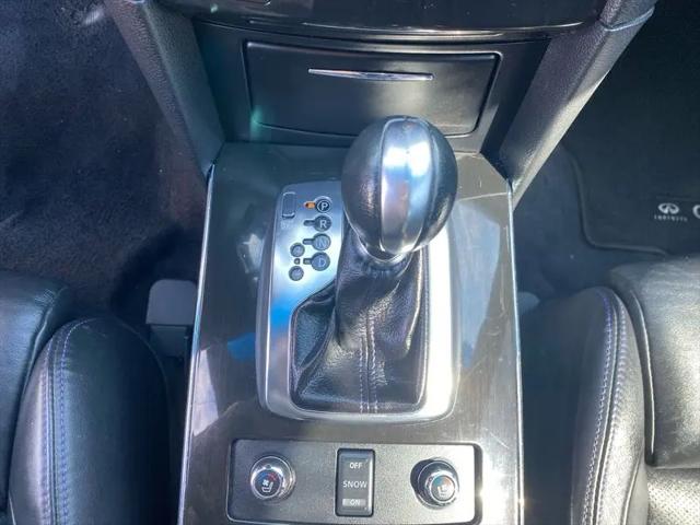 2015 INFINITI QX70 Standard