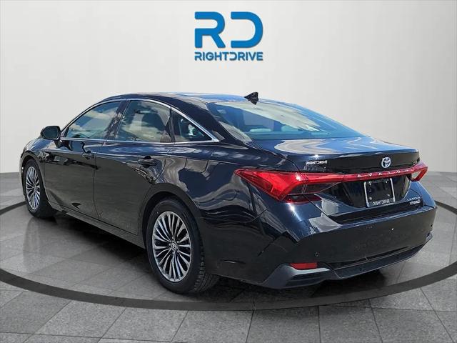2022 Toyota Avalon Limited Hybrid