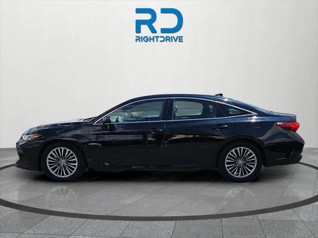 2022 Toyota Avalon Limited Hybrid