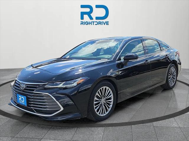 2022 Toyota Avalon Limited Hybrid