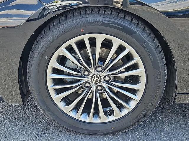 2022 Toyota Avalon Limited Hybrid