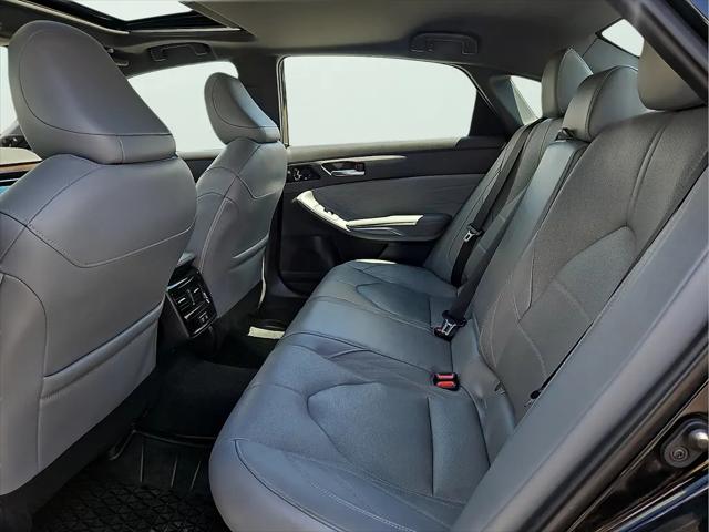 2022 Toyota Avalon Limited Hybrid