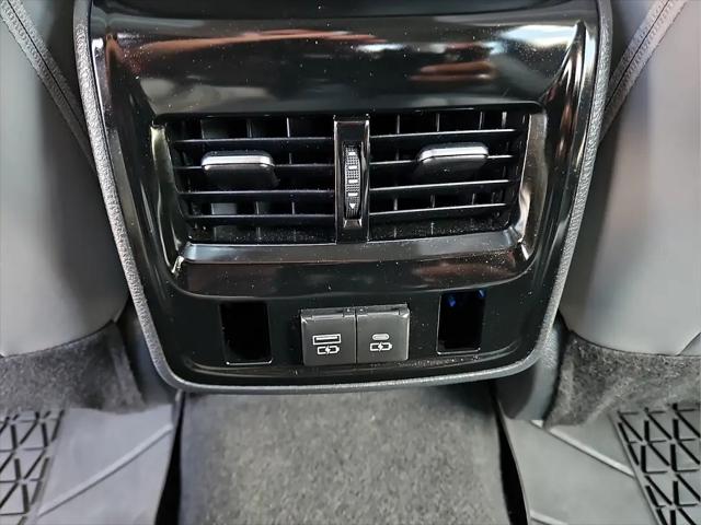 2022 Toyota Avalon Limited Hybrid