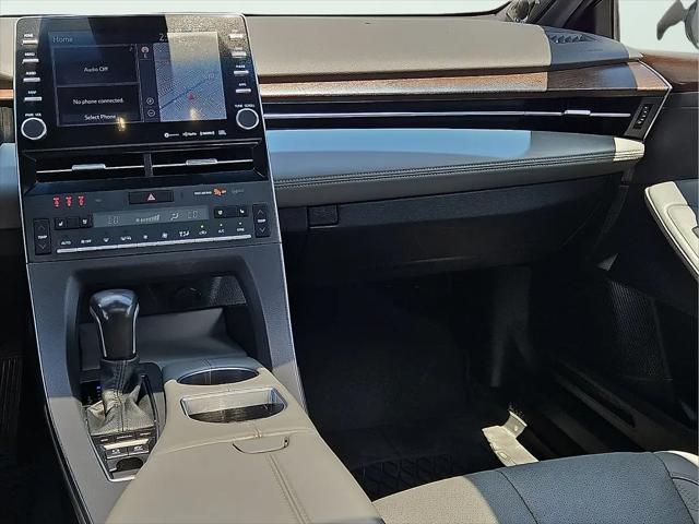2022 Toyota Avalon Limited Hybrid