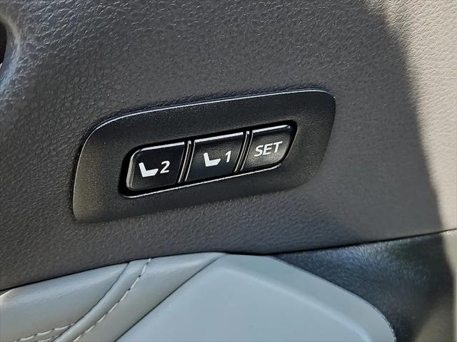 2022 Toyota Avalon Limited Hybrid