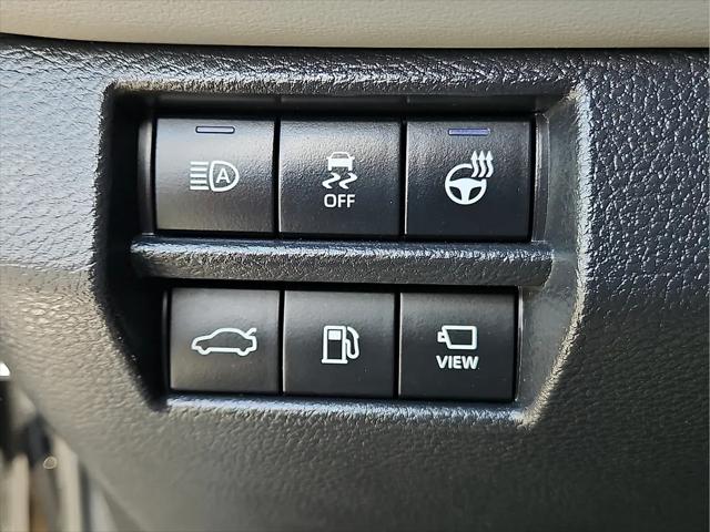 2022 Toyota Avalon Limited Hybrid