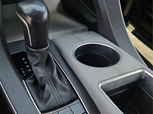 2022 Toyota Avalon Limited Hybrid