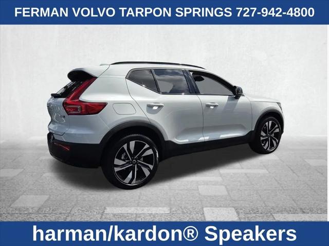 2026 Volvo XC40 Ultra, B5 AWD Gas (mild hybrid), Dark