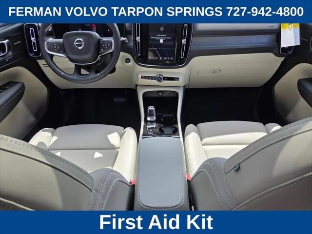 2026 Volvo XC40 Ultra, B5 AWD Gas (mild hybrid), Dark