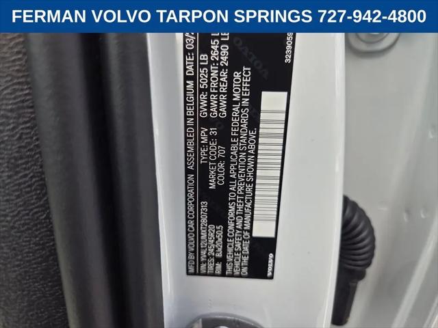 2026 Volvo XC40 Ultra, B5 AWD Gas (mild hybrid), Dark