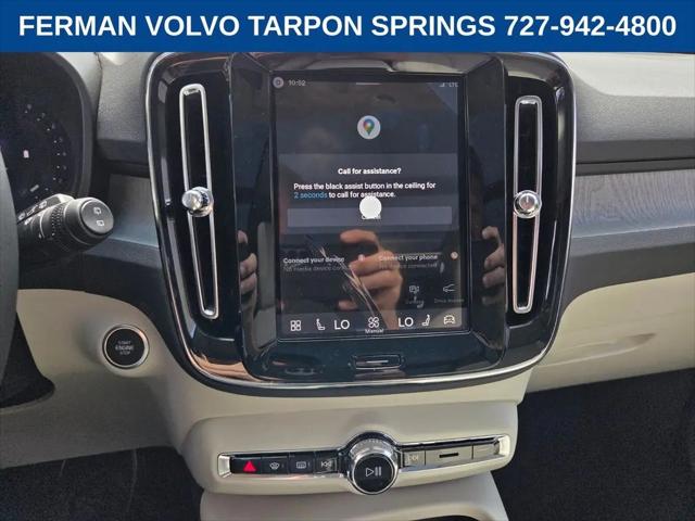 2026 Volvo XC40 Ultra, B5 AWD Gas (mild hybrid), Dark