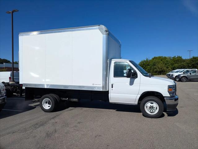 2027 Ford E-Series Cutaway E-450