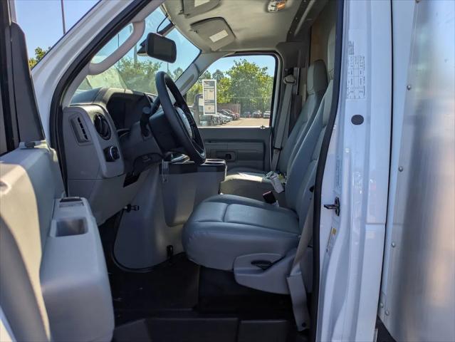 2027 Ford E-Series Cutaway E-450
