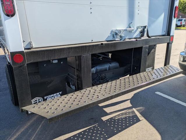 2027 Ford E-Series Cutaway E-450