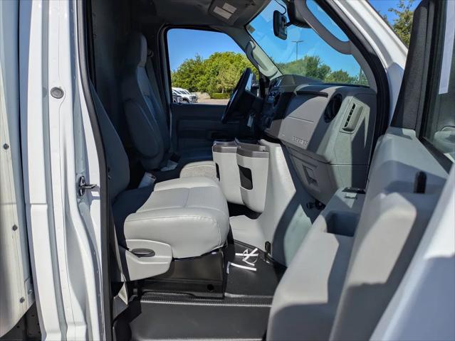2027 Ford E-Series Cutaway E-450